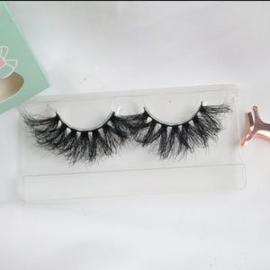 Cynthia Mink Lashes